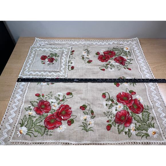 Embroidered Table Cloth And Matching Napkin Poppies Daisys And Lace - Picture 4 of 4